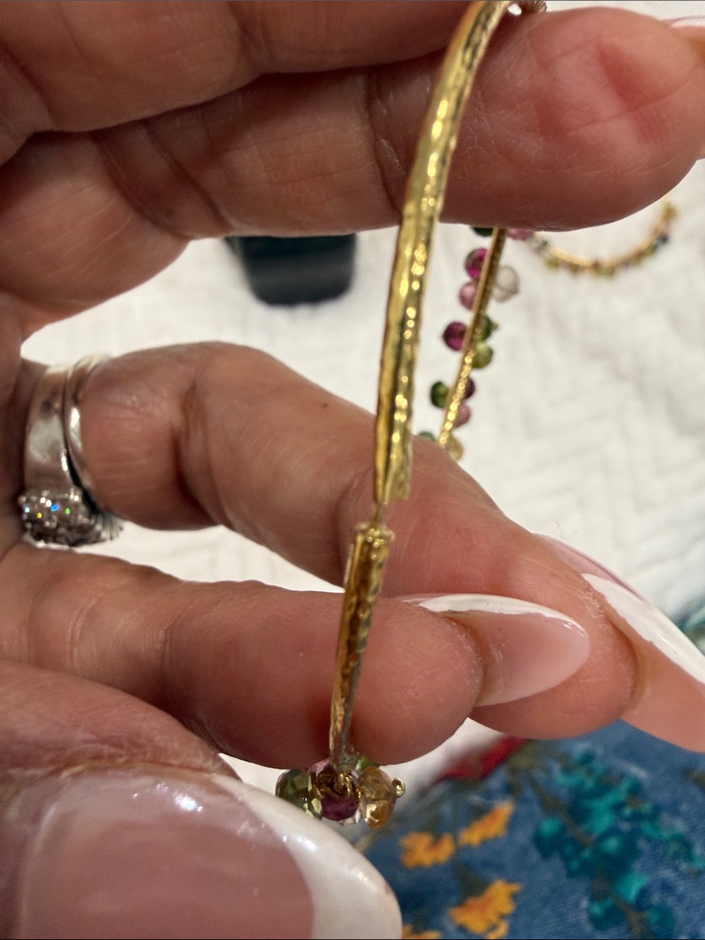 LARGE 18kt Gold Hoop Earrings with dangling tourmaline & peridot drop stones - Picture 8 of 8